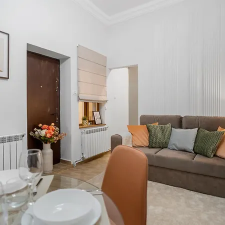 Zen With Self Check-in & Private Parking Apartment