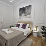 Апартаменты Luxury With Private Garden & Parking Бухарест